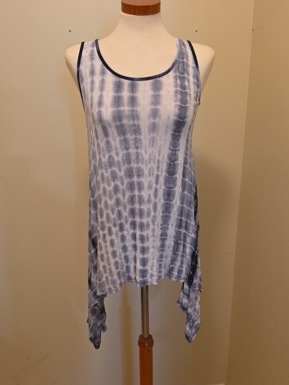 Women's Blue Tie-Dye Handkerchief Hem Tunic Top